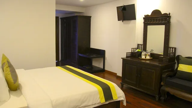غرفة متصلة ديلوكس بسرير مزدوج وسريرين منفصلين، La Residence WatBo Hotel 6/10