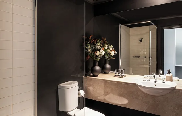 Garden, Superior, King Bed، Cleveland Estate 4/4