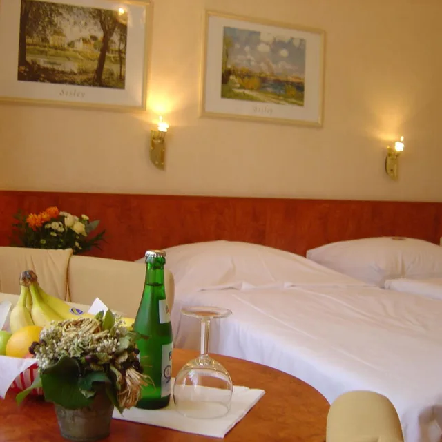 غرفة كبيرة بسرير مزدوج، Bahnhof Hotel Saarlouis 2/5