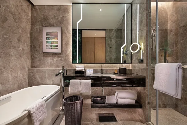 غرفة ديلوكس بسريرين منفصلين في طابق مرتفع، Hilton Taizhou 2/2
