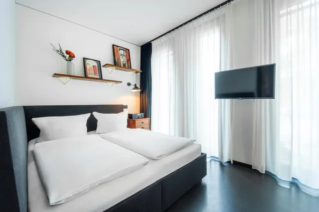 شقة بسرير كينج، The Spot Serviced Apartments 1/2
