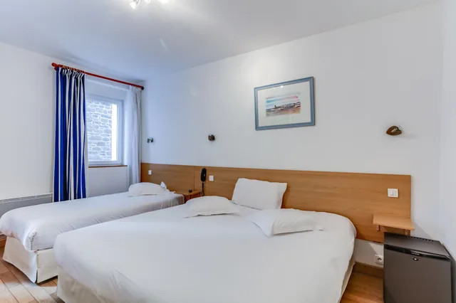 Apartment, 1 Single and 2 Queen Beds, Courtyard View، Kyriad Saint Malo Centre Plage 3/10