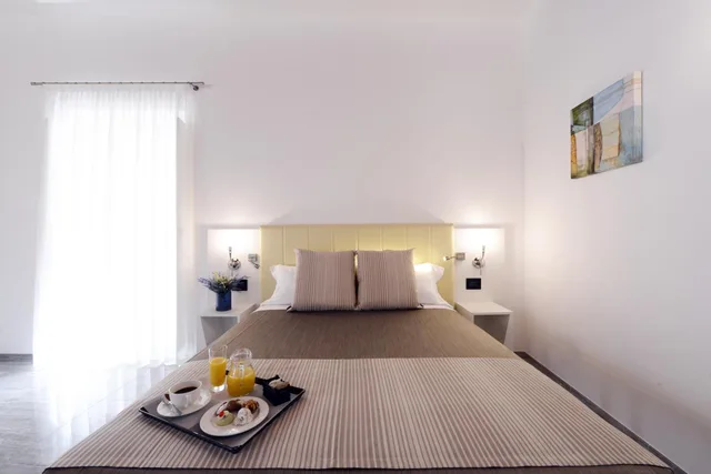 غرفة ديلوكس ثلاثية بإطلالة على المدينة بشرفة، Best Western Hotel Principe di Lampedusa 2/8