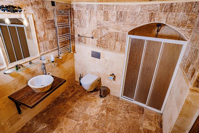غرفة ديلوكس بسرير كينج بحوض استحمام، Cappadocia Caves Hotel 5/5
