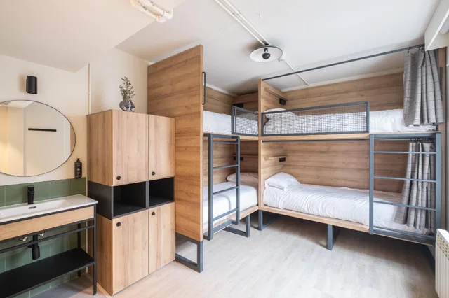سكن مشترك مختلط بأربعة أسرّة وأسرّة بطابقين، LATROUPE Grand Place Hostel 1/1