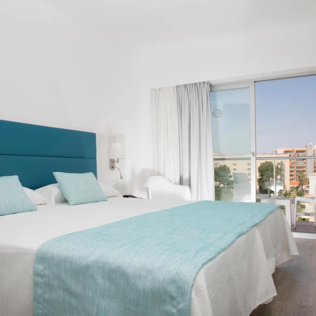 غرفة بسرير مزدوج بإطلالة على المسبح، Hotel Alua Leo 4/4