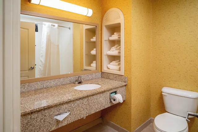 غرفة قياسية بسريرين كوين، Holiday Inn Express Hotel Suites Hazard 5/6