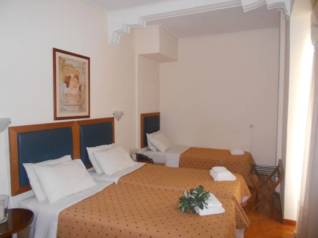 غرفة ثلاثية بثلاثة أسرّة، Adams Hotel 1/1