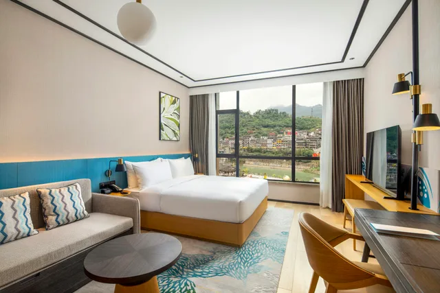 غرفة بسرير كينج بإطلالة على النهر، Hilton Garden Inn Guizhou Maotai Town 1/3