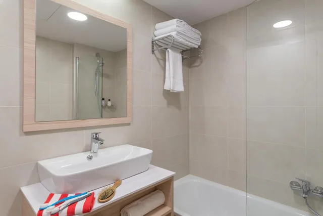 غرفة ثلاثية، Hotel Rentalmar Salou Beach 6/10