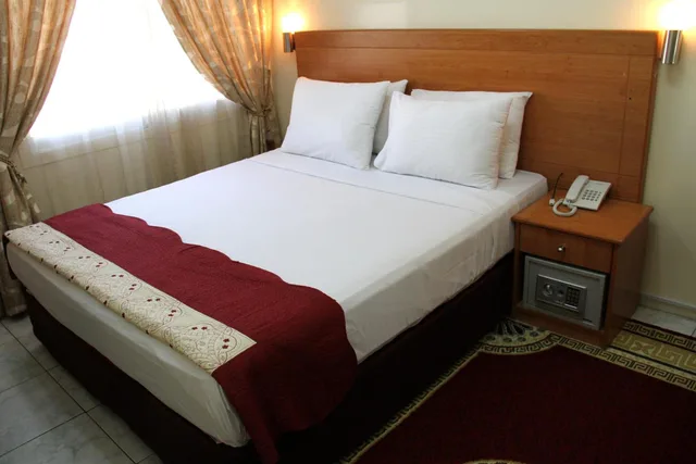Room, King Bed, Al Ahrar Hotel 1/8