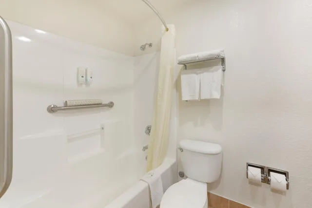 Exterior, King Bed, Quality Inn Florida City - Gateway To The Keys 5/7