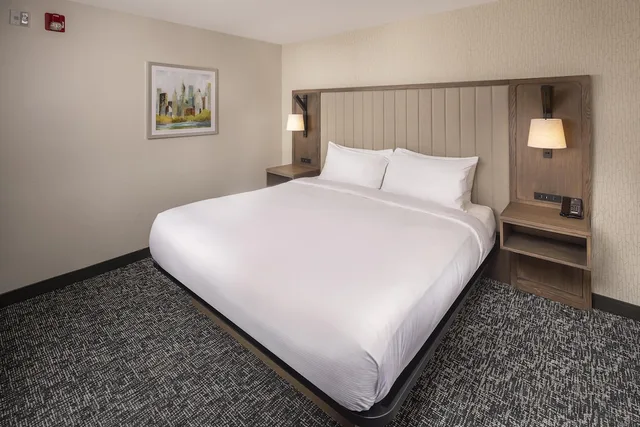 Room, Queen Bed, Accessible, Doubletree Hotel Murfreesboro 1/9