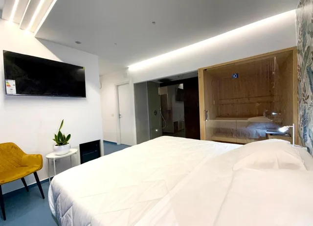 غرفة ديلوكس بسرير مزدوج، International Resort 1/2