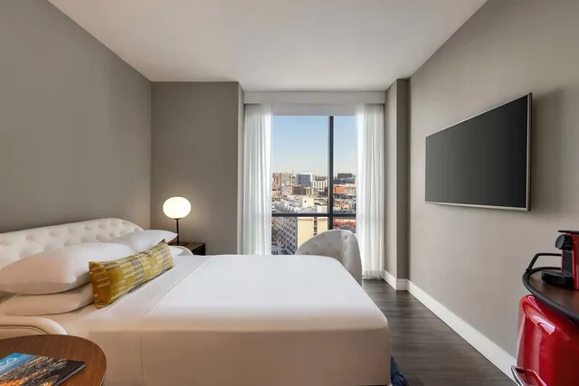 غرفة بسرير كوين، Canopy by Hilton San Francisco SoMa 1/2