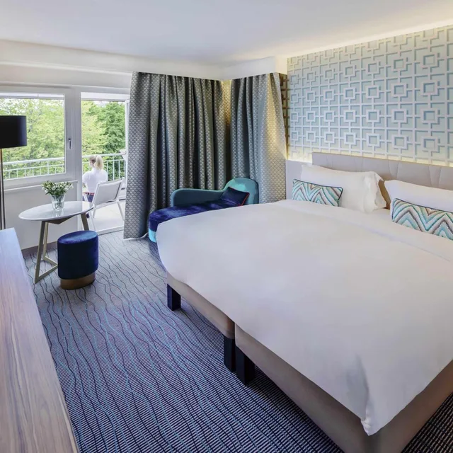 غرفة تنفيذية بسرير كينج بشرفة، Grand Hotel Bregenz - MGallery Collection 2/5
