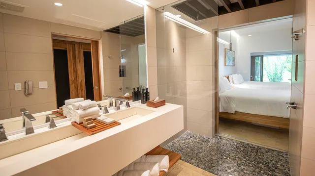 Orchid, King Bed، Tabacon Thermal Resort and Spa 2/2