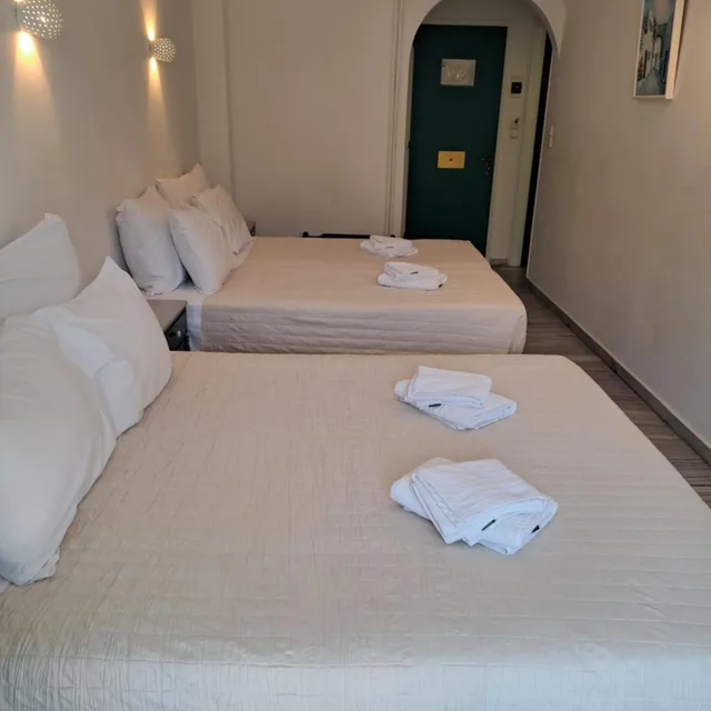 غرفة رباعية، Aegeon Hotel 3/10