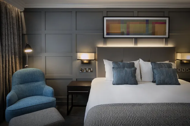 غرفة قياسية بسرير كينج مع دخول صالة النادي، Crowne Plaza Belfast 8/10