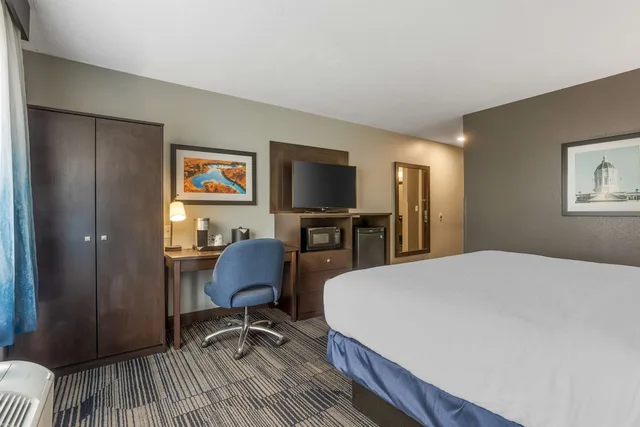 غرفة قياسية بسريرين كوين، Best Western Plus Columbia Inn 1/10
