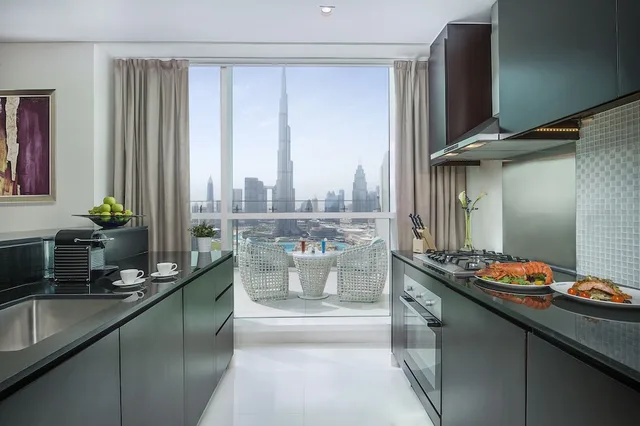 3 Bedrooms, Suite, King Bed, Burj Khalifa View, Balcony، DAMAC Maison Distinction 2/2