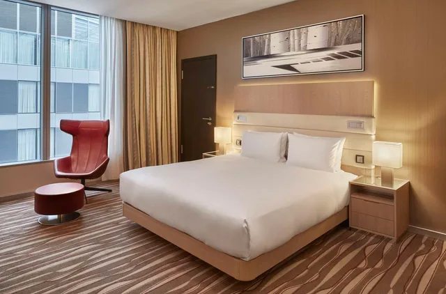 غرفة بسرير كينج، Hilton Frankfurt Airport 5/8