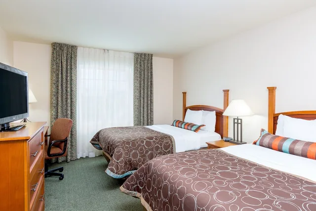جناح بسريرين كينج بغرفتي نوم بمطبخ لذوي الإعاقة، STAYBRIDGE SUITES BROWNSVILLE 2/3