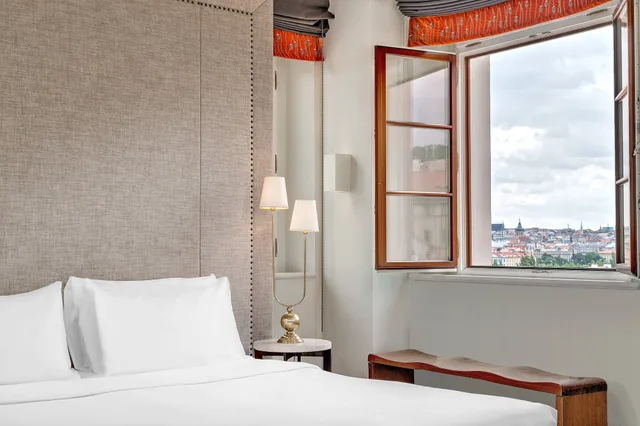 1 Bedroom, Tower, Suite, King Bed، Augustine Hotel Prague 3/3