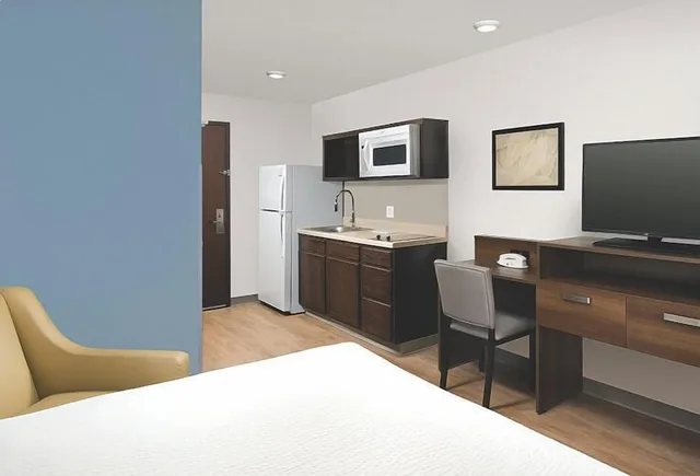 جناح بسرير كوين، WoodSpring Suites Rochester Greece 1/1