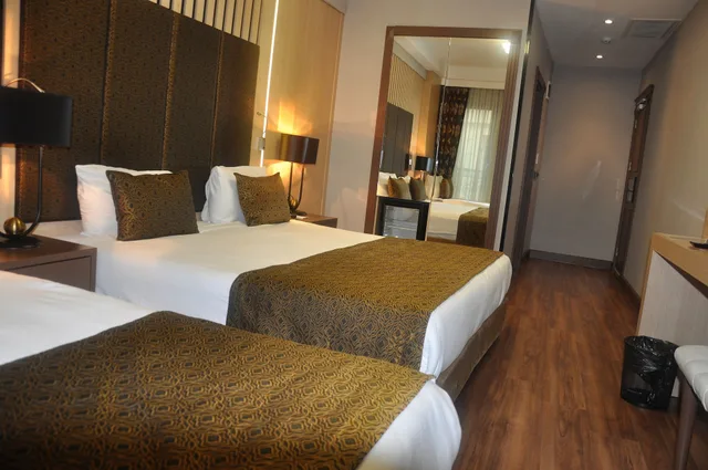 غرفة سوبيريور ثلاثية، Pell Palace Hotel and Spa 1/6
