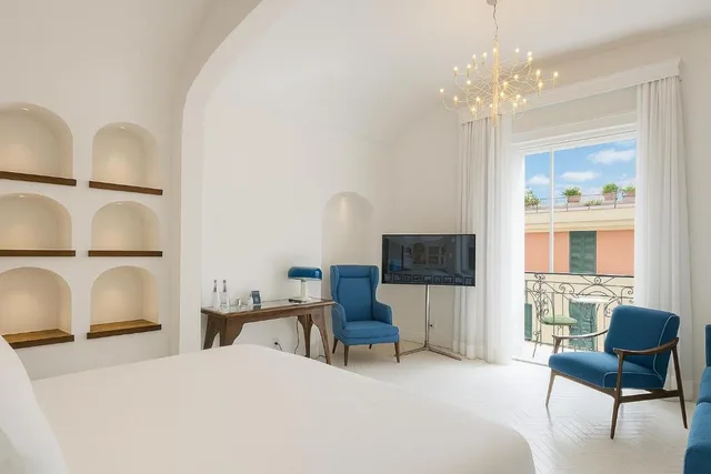 Superior, Lateral Side Sea View, Grand Hotel Europa Palace 4/10
