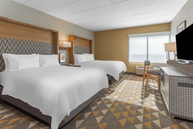 غرفة قياسية بسريرين كوين لذوي الإعاقة، HOLIDAY INN ROCKFORD 2/4