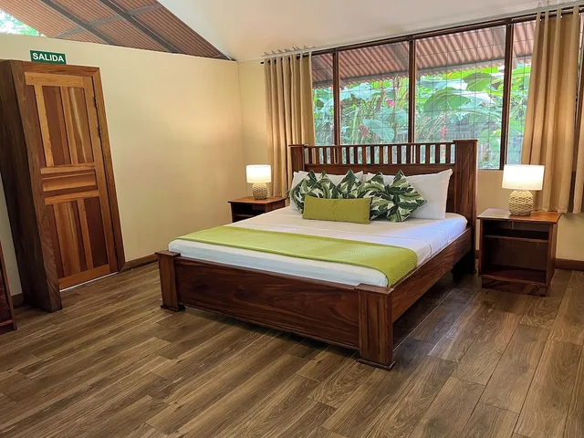 بنغل أساسي بسرير كينج، PACHIRA LODGE 1/2