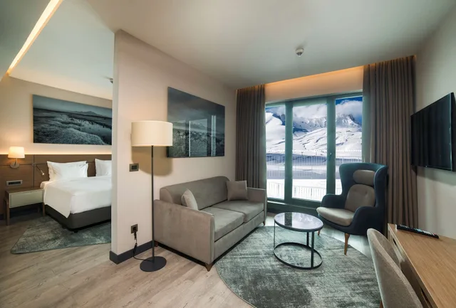 جناح بسرير كينج بإطلالة على الجبل بشرفة، Radisson Blu Hotel Mount Erciyes 9/10