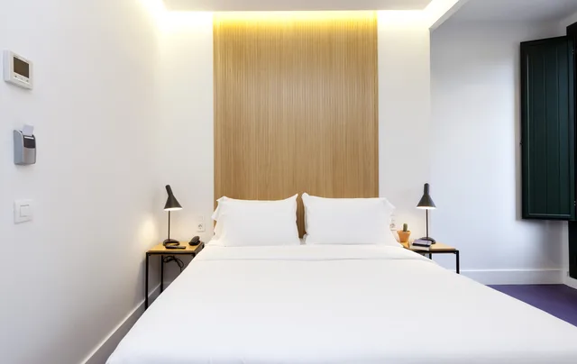غرفة قياسية بسرير مزدوج أو سريرين منفصلين، HOSTAL BUELTA 5/10