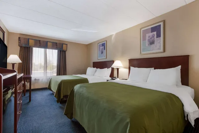 غرفة بسريرين كوين، Quality Inn Near Princeton 1/3