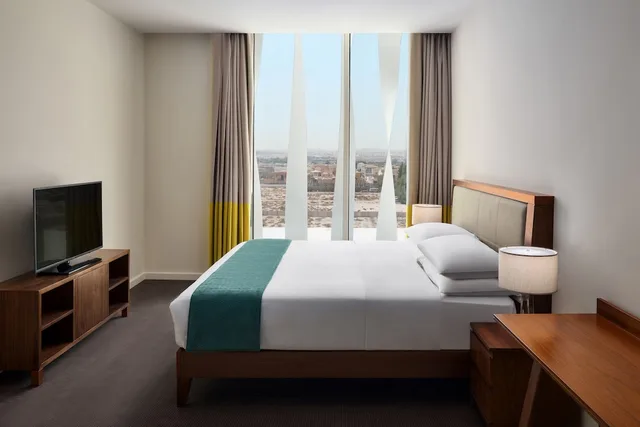 جناح بسرير كينج بغرفة نوم واحدة بمطبخ للمدخنين، ستايبريدج سويتس الخبر(Staybridge Suites Al Khobar) 6/10