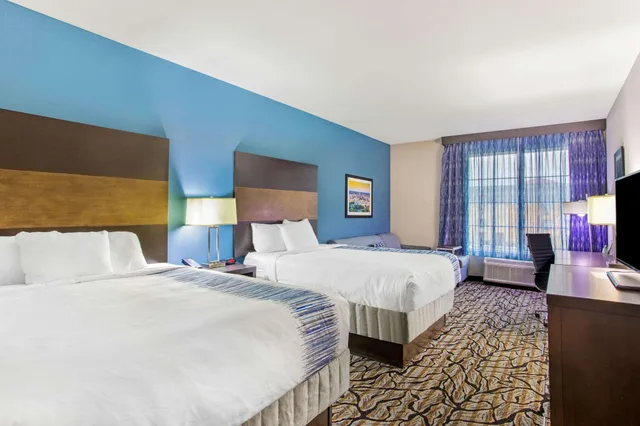غرفة ديلوكس بسريرين كوين، La Quinta Inn and Suites by Wyndham Cullman 5/7