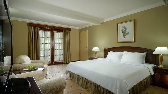 غرفة ديلوكس بسرير مزدوج، Berjaya Beau Vallon Bay Resort & Casino 1/3