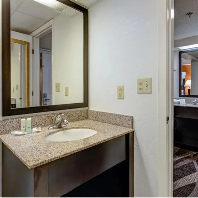 غرفة رباعية بسريرين كوين، Quality Inn Creekside - Downtown Gatlinburg 8/8
