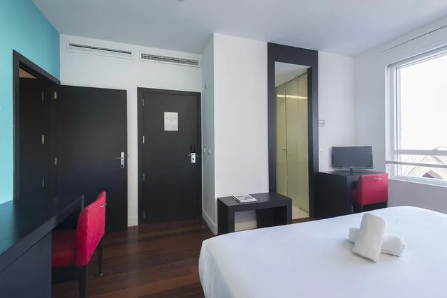 غرفة قياسية بسرير كينج، Sea You Hotel Port Valencia 2/2
