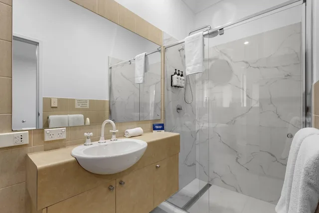 استوديو بسرير كوين، Comfort Inn and Suites Sombrero Adelaide 6/9