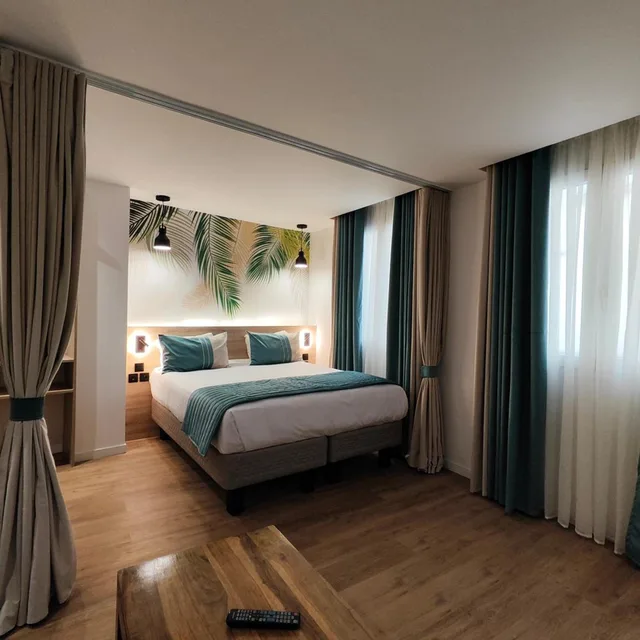 جناح عائلي بسرير مزدوج، Atelier Montparnasse Hotel 2/7