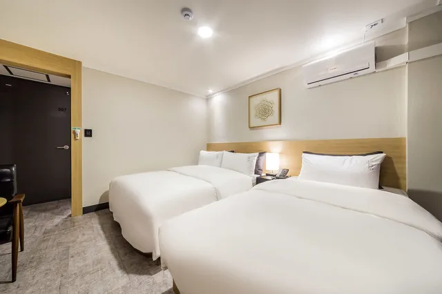 Family, Twin Beds, Queen Bed, No Parking، Pyeongtaek Stay Hotel 3/6