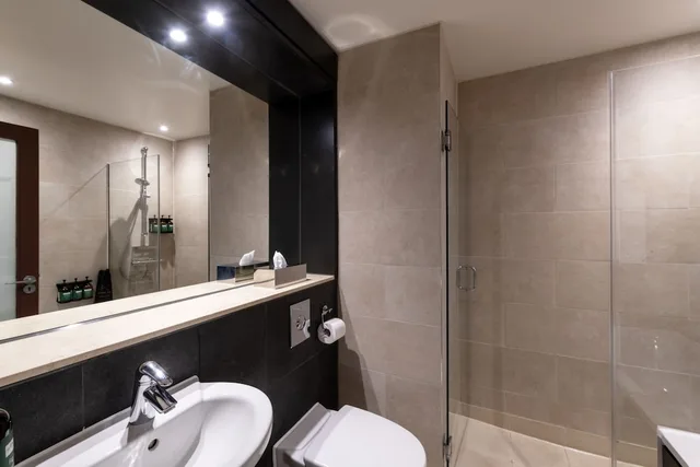 City, Queen Bed، Apex City 5/14