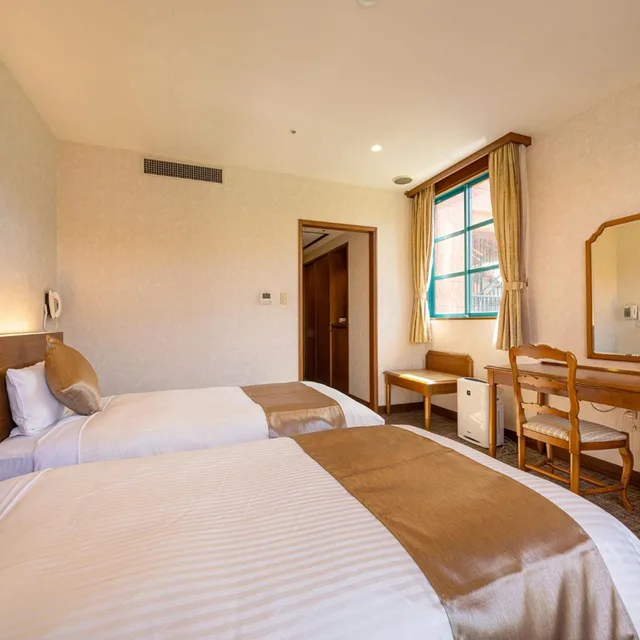 Compact, Twin Beds، Ooedo Onsen Monogatari Premium Saikaibashi 1/6