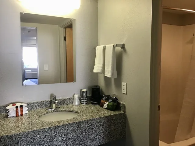 جناح استوديو بسرير كينج، Travelodge Inn & Suites by Wyndham Missoula University Park 5/5
