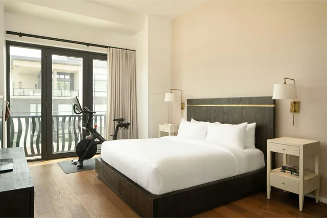 Presidential, Suite, Halcyon - A Hotel In Cherry Creek 1/2
