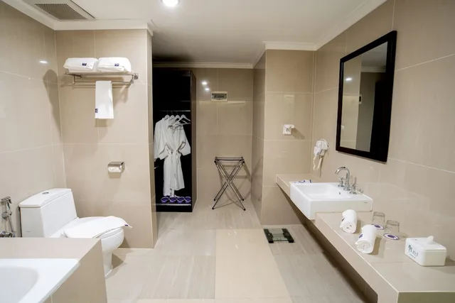 غرفة غراند كلاسيكية ديلوكس، FOX Hotel Gorontalo 3/3