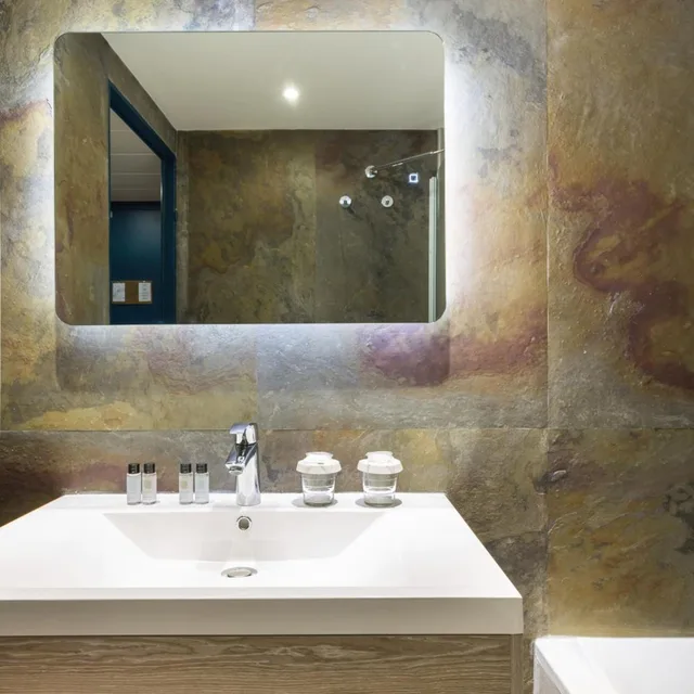 Golf, Twin Beds، Hotel Birdy By Happyculture 6/7